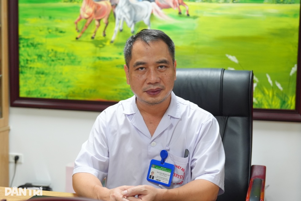 Ngỡ chỉ là cơn sốt nhẹ, người đàn ông rơi vào sốc sốt xuất huyết nguy kịch - 5 Ngỡ chỉ là cơn sốt nhẹ, người đàn ông rơi vào sốc sốt xuất huyết nguy kịch - 5