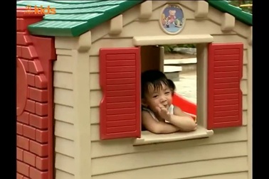 Xuân Mai hát "Trường cháu là trường mầm non" của nhạc sĩ Phạm Tuyên