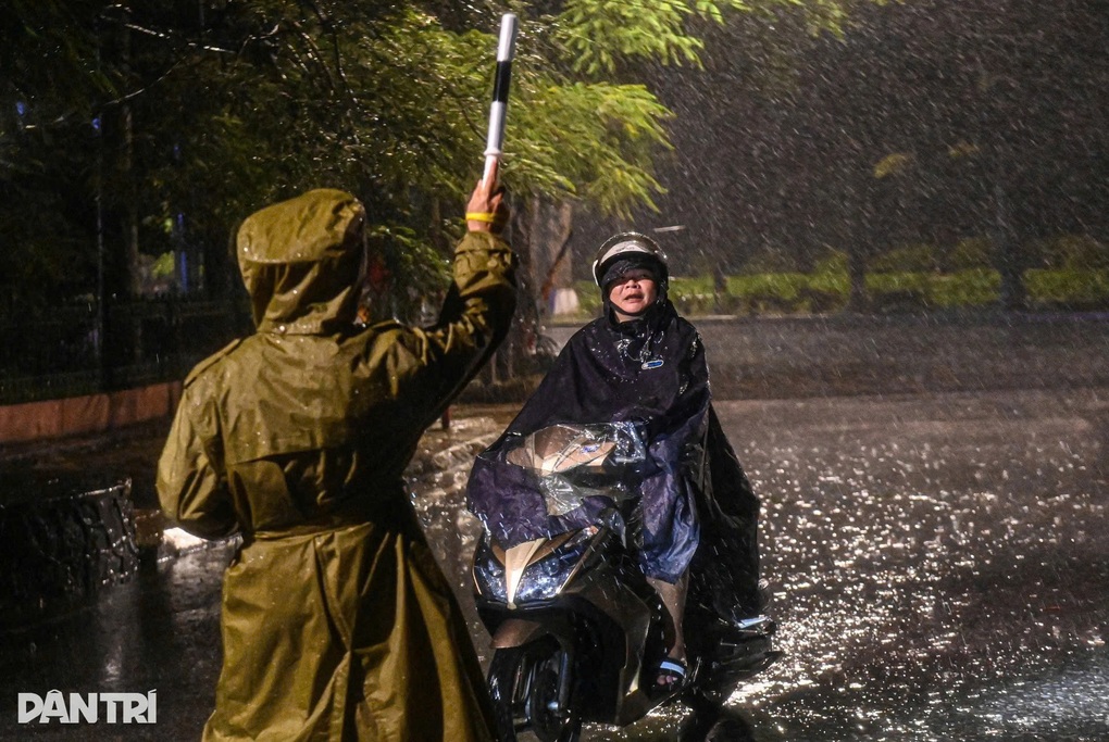 Bão Wipha tăng một cấp, hướng vào các tỉnh Quảng Ninh - Thanh Hóa - 2 Bão Wipha tăng một cấp, hướng vào các tỉnh Quảng Ninh - Thanh Hóa - 2