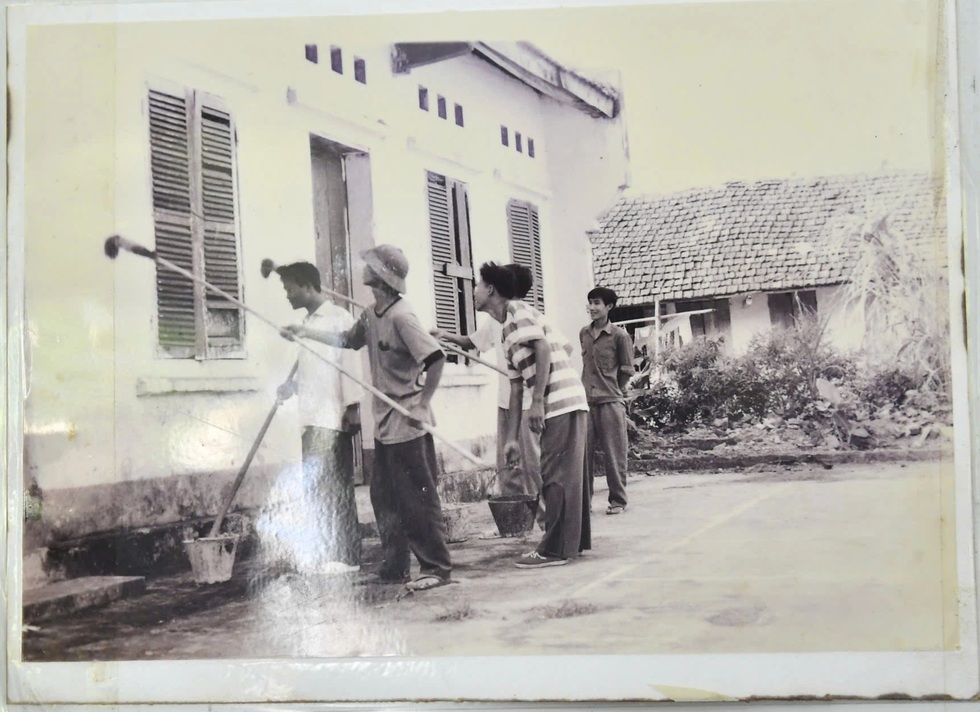 Từ lớp học tranh tre đến nơi ươm mầm học sinh giỏi - 4 Từ lớp học tranh tre đến nơi ươm mầm học sinh giỏi - 4