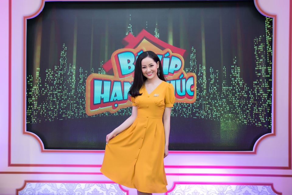 Chuyện cô gái sống khép kín trở thành người dẫn chương trình ăn khách - 3 Chuyện cô gái sống khép kín trở thành người dẫn chương trình ăn khách - 3