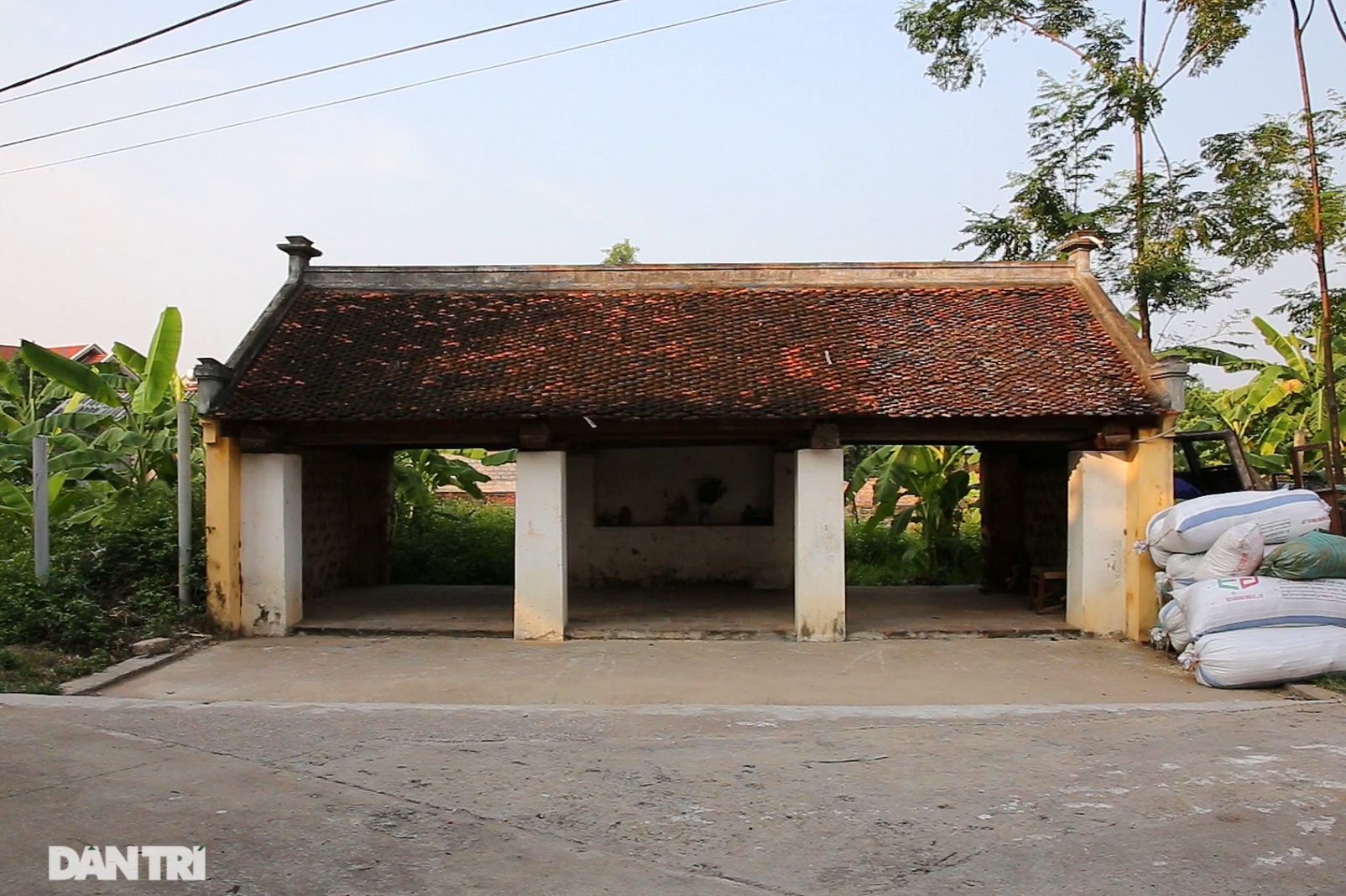 Hà Nội: Bí ẩn những ngôi quán cổ dành cho người đã khuất ở làng Đường Lâm - 10 Hà Nội: Bí ẩn những ngôi quán cổ dành cho người đã khuất ở làng Đường Lâm - 10