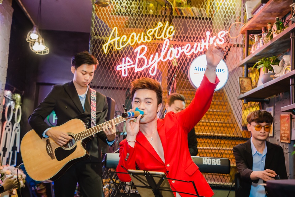 Lovewins - Không gian lục sắc thu hút giới trẻ - 3 Lovewins - Không gian lục sắc thu hút giới trẻ - 3