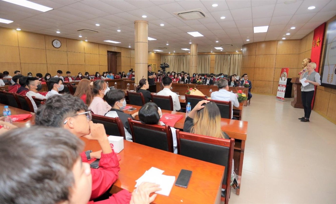 Hệ thống Anh ngữ Jaxtina ký kết hợp tác chiến lược với Trường Đại học Bách khoa - 2 Hệ thống Anh ngữ Jaxtina ký kết hợp tác chiến lược với Trường Đại học Bách khoa - 2