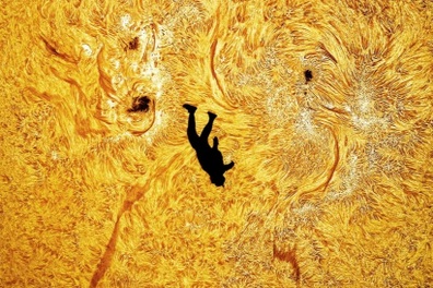 Hậu trường của bức ảnh "người rơi trên Mặt Trời" đang gây sốt