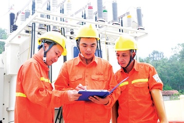 Vận hành chính thức Thị trường bán buôn điện cạnh tranh: Vẫn còn vướng mắc