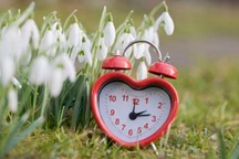 Vì sao nhiều quốc gia đổi giờ mùa hè và mùa đông?