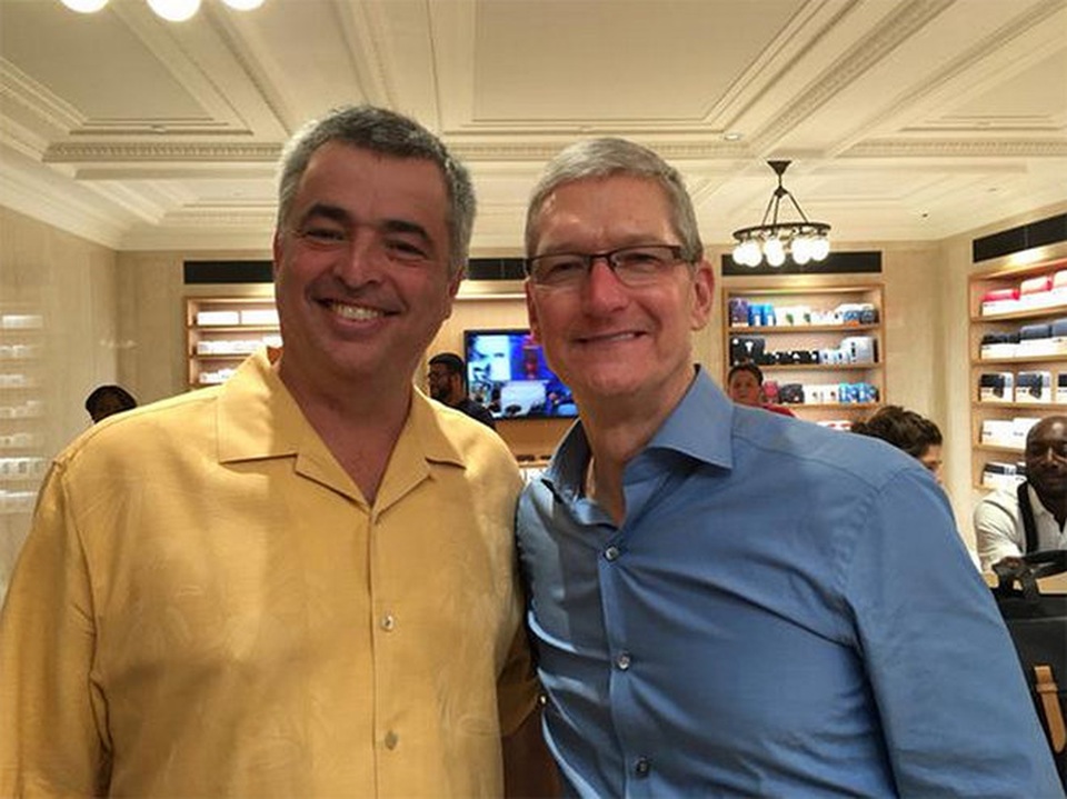 Sốc: CEO Tim Cook của Apple có thể đã bị nhiễm virus Covid-19 - 1 Sốc: CEO Tim Cook của Apple có thể đã bị nhiễm virus Covid-19 - 1
