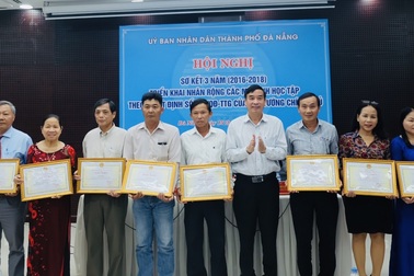 Đề nghị tích hợp “Gia đình học tập” và “Gia đình văn hoá”