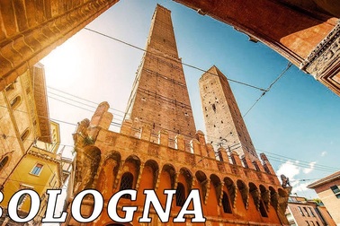 Vẻ đẹp cổ kính của Bologna