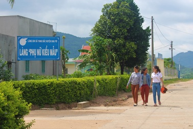 Giúp phụ nữ thoát nghèo từ mô hình tiết kiệm tiền để phát triển kinh tế