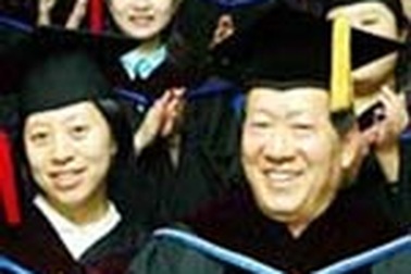 Có bằng tiến sĩ ở trời Tây: Tôi nên về hay ở?
