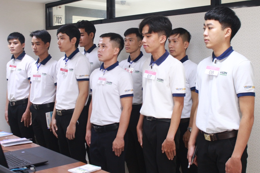 Gánh nợ, đổ ước mơ đổi đời vì đường đi Đức, đi Nhật... lắt léo - 4 Gánh nợ, đổ ước mơ đổi đời vì đường đi Đức, đi Nhật... lắt léo - 4