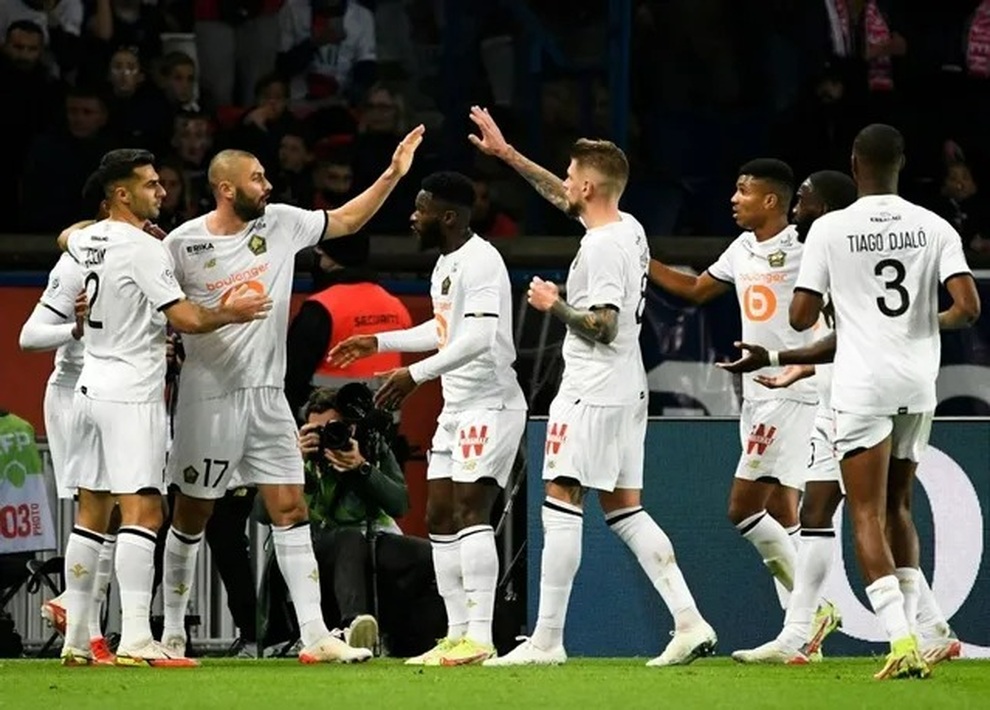 PSG 2-1 Lille: Ngược dòng ngoạn mục nhờ... thay Messi sớm - 2 PSG 2-1 Lille: Ngược dòng ngoạn mục nhờ... thay Messi sớm - 2