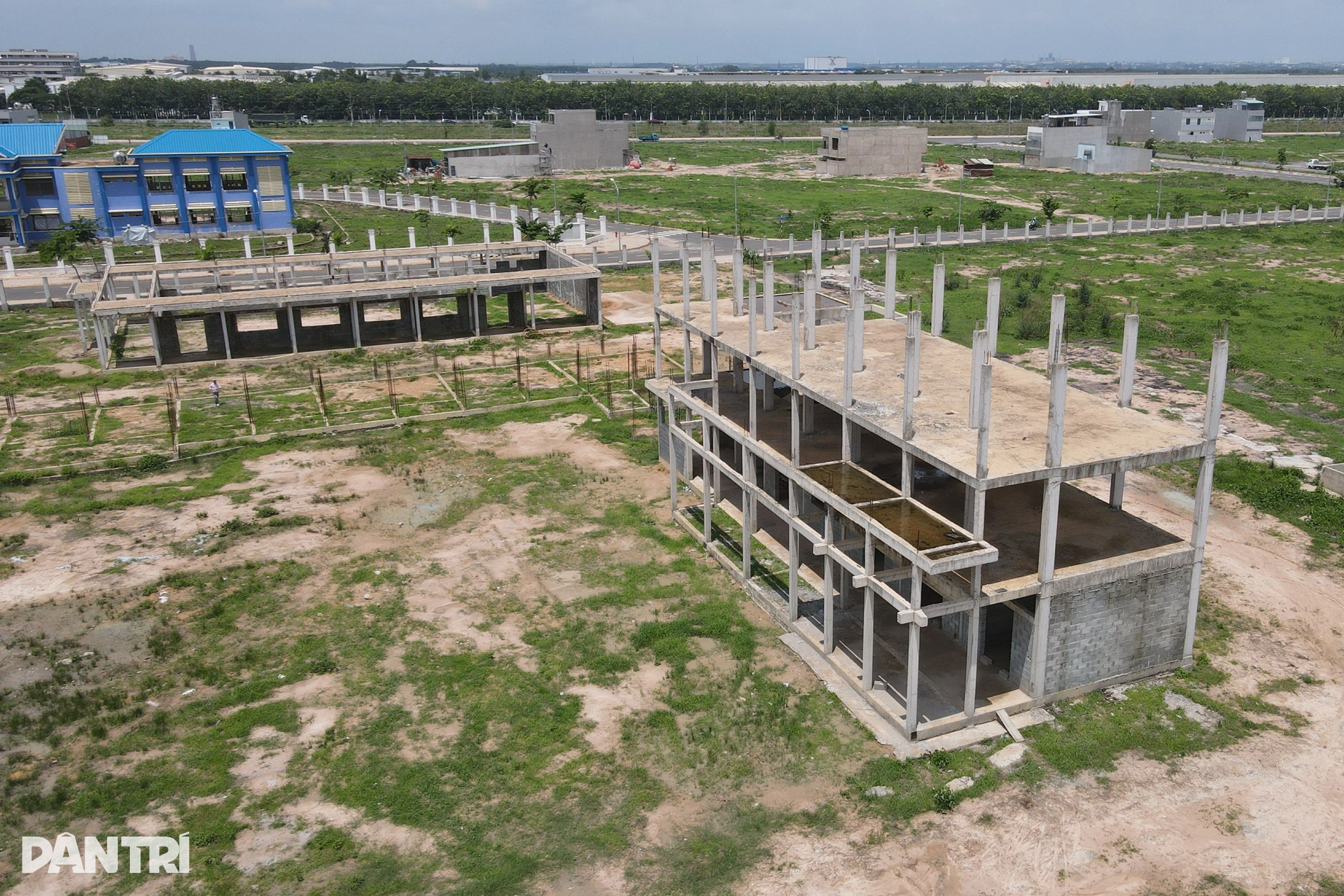 Trường học còn ngổn ngang, hàng nghìn học sinh khu tái định cư đi học ké - 3