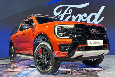 Cận cảnh Ford Ranger Stormtrak sắp bán ở Việt Nam, thêm khó cho đối thủ