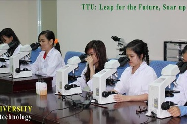 Tương lai rộng mở với khoa Công nghệ sinh học Đại học Tân Tạo