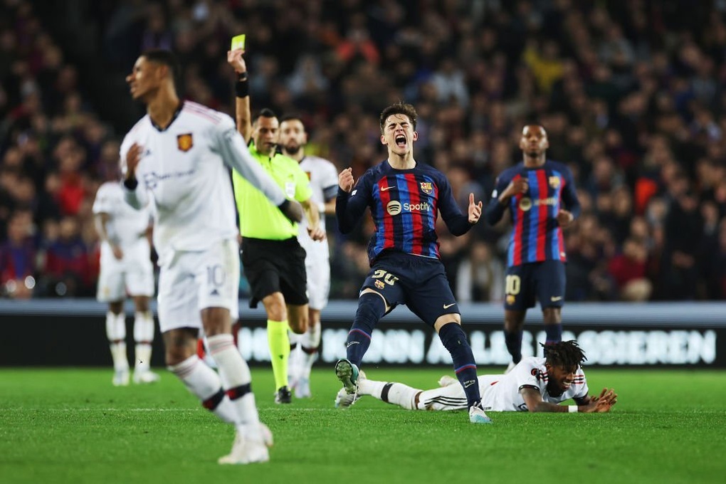 Barcelona trả giá đắt cho trận hòa Man Utd - 1 Barcelona trả giá đắt cho trận hòa Man Utd - 1