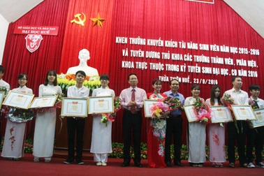 Tuyển sinh viên giỏi để tạo nguồn bố trí làm Phó Chủ tịch phường