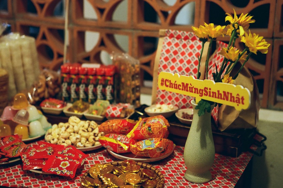 Quán cà phê ở khu tập thể cũ, cất giữ khoảng trời tuổi thơ của bao người - 6 Quán cà phê ở khu tập thể cũ, cất giữ khoảng trời tuổi thơ của bao người - 6