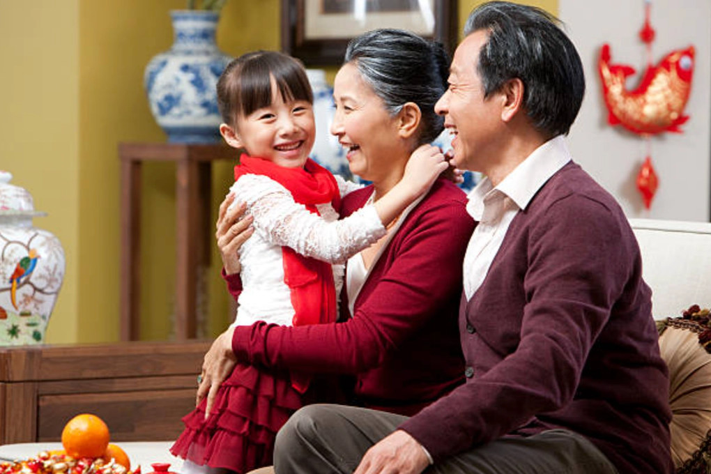 Tết tôi cho bà mượn cháu tôi vài ngày đấy - 1 Tết tôi cho bà mượn cháu tôi vài ngày đấy - 1