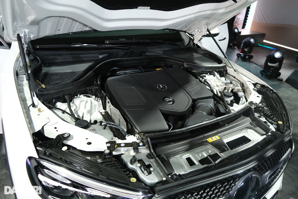 Mercedes-Benz GLC 2023 giá từ 2,3 tỷ đồng, đối thủ của BMW X3 và Audi Q5 - 5 Mercedes-Benz GLC 2023 giá từ 2,3 tỷ đồng, đối thủ của BMW X3 và Audi Q5 - 5
