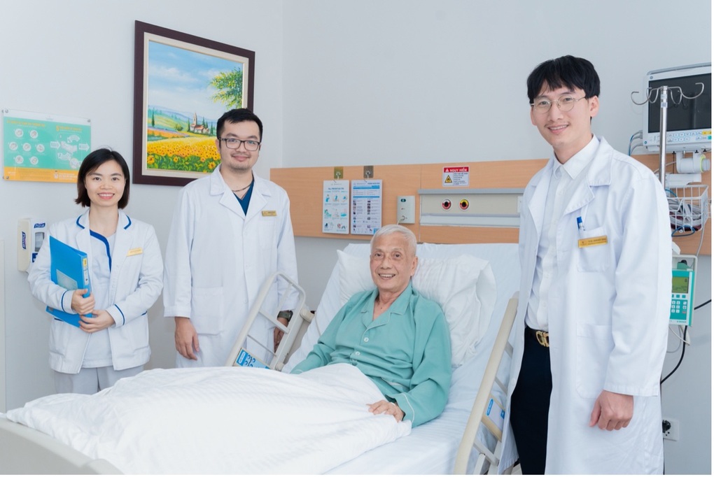 Cứu bệnh nhân phình động mạch chủ bụng, nguy cơ tử vong cao - 1