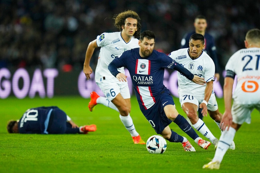 Mbappe xóa tan tin đồn mâu thuẫn, kiến tạo để Neymar ghi bàn hạ Marseille - 1 Mbappe xóa tan tin đồn mâu thuẫn, kiến tạo để Neymar ghi bàn hạ Marseille - 1