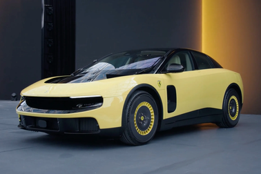 Cựu CEO của Ferrari cảnh báo về dòng xe thuần điện Luce