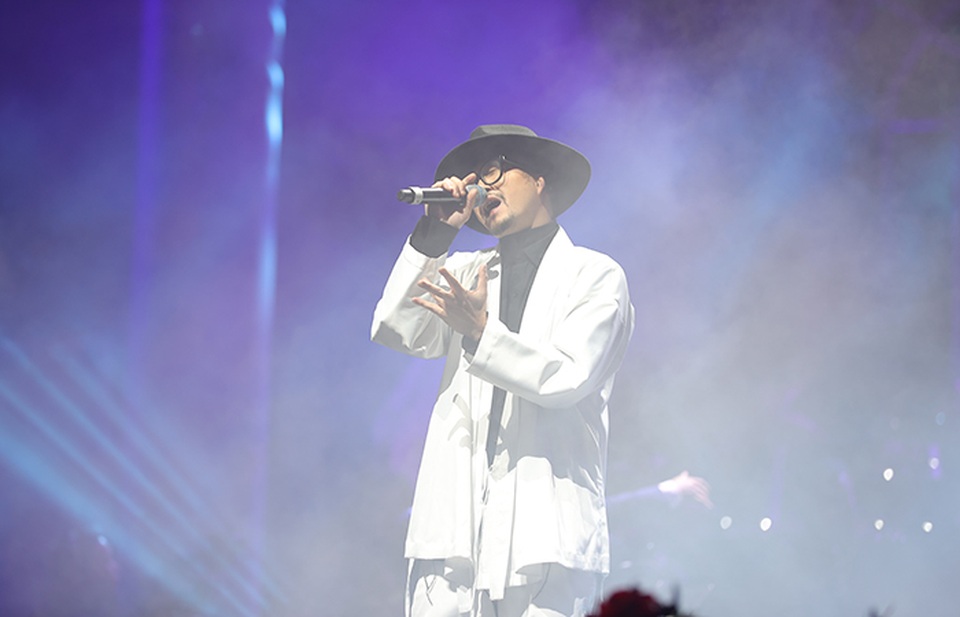 Bằng Kiều, Thu Phương mong sớm hết dịch bệnh để về với các con - 4