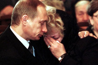 Khi Tổng thống Putin rơi lệ