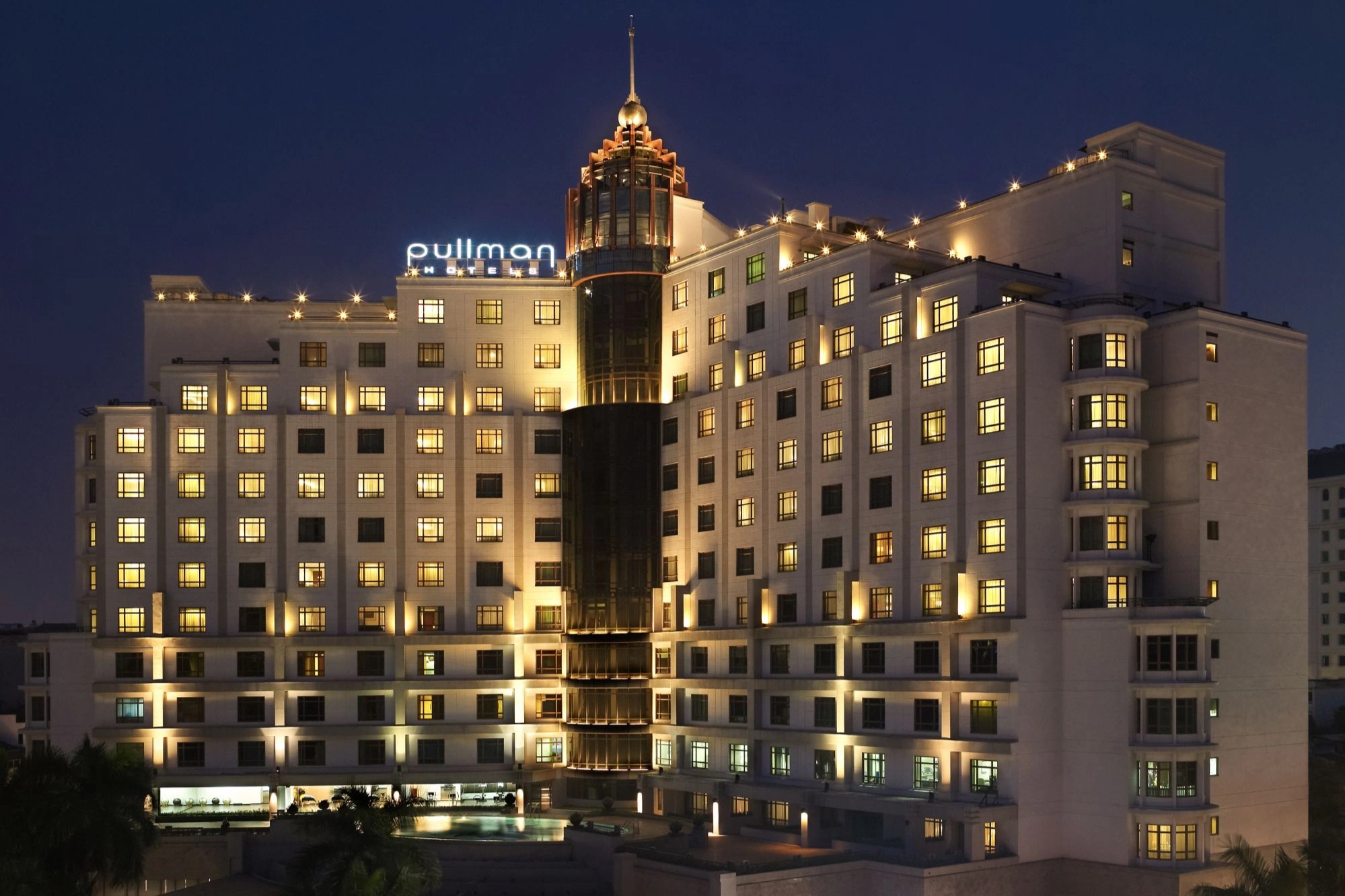 Sòng bạc tại khách sạn Pullman: Cựu Bí thư TP Hòa Bình thua 6,8 tỷ đồng - 1 Sòng bạc tại khách sạn Pullman: Cựu Bí thư TP Hòa Bình thua 6,8 tỷ đồng - 1