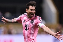 Messi lập siêu phẩm sút phạt, Inter Miami ngược dòng thắng đại diện châu Âu