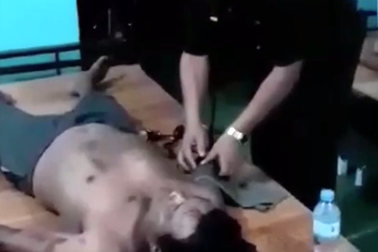 Tàu bị sóng đánh chìm, 4 thuyền viên may mắn được cứu sống