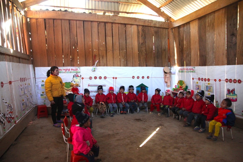 Báo Dân trí khởi công xây dựng trường Mầm non sát biên giới Việt - Lào - 6