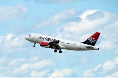 Serbia cáo buộc Ukraine và một nước EU báo động đánh bom giả máy bay dân sự