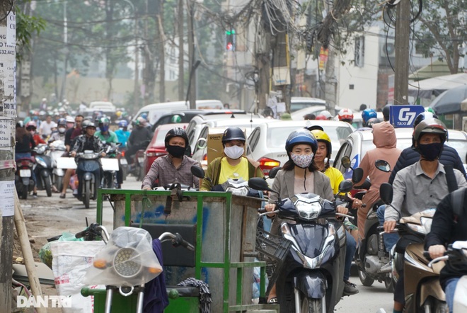 Xuất hiện hiện tượng nghịch nhiệt, Hà Nội chìm trong màn sương đục - 9 Xuất hiện hiện tượng nghịch nhiệt, Hà Nội chìm trong màn sương đục - 9