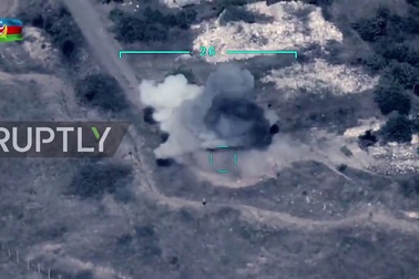 Video Azerbaijan tấn công thiết bị quân sự của Armenia