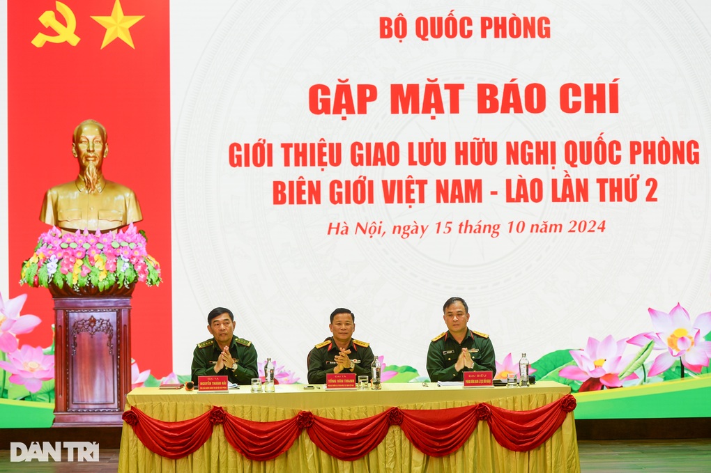 Sắp giao lưu hữu nghị quốc phòng biên giới Việt Nam - Lào - 1