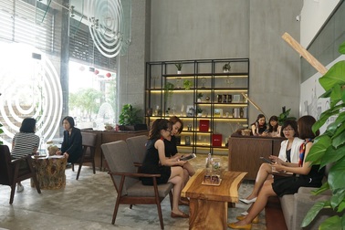 AIA100 - Trung tâm dịch vụ khách hàng hiện đại và khác biệt