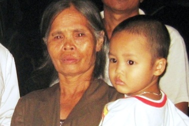 Nỗi đau người mẹ phút chốc mất 2 con