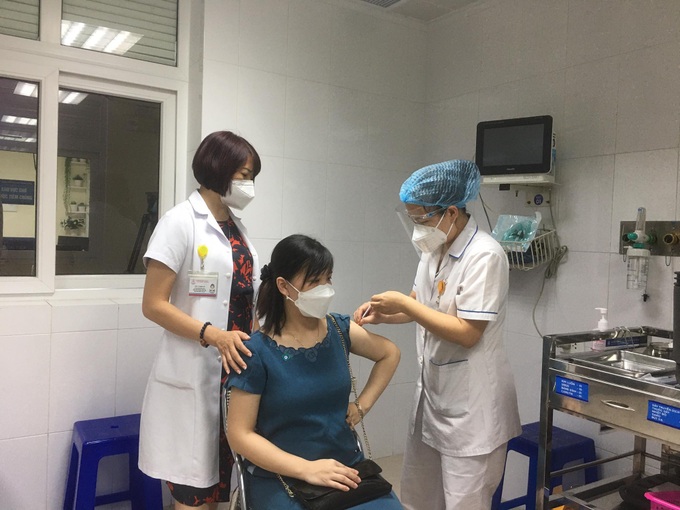 Hà Nội: Tiềm vaccine COVID-19 cho gần 200 phụ nữ mang thai - Ảnh 1.