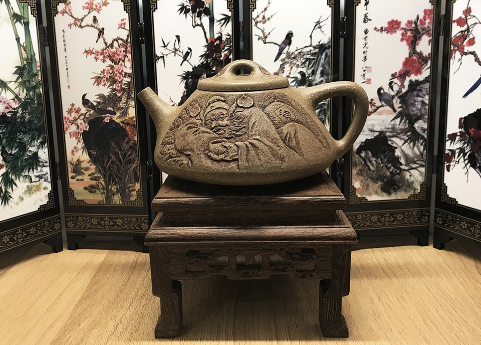 Chơi Tết sang, dân sành điệu Hà Nội mua ấm cổ tử sa 90 triệu đồng pha trà - 1 Chơi Tết sang, dân sành điệu Hà Nội mua ấm cổ tử sa 90 triệu đồng pha trà - 1