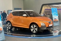 VinFast VF 5 Plus lần đầu trưng bày tại đại lý, nội thất là điểm gây tò mò