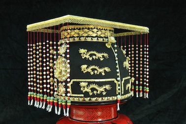 Bí mật chưa từng tiết lộ về 4 vương miện cuối cùng của triều Nguyễn (Kỳ 1)