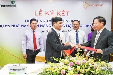 Vietcombank ký hợp đồng tín dụng 785 tỷ đồng cho dự án điện mặt trời BP SOLAR 1
