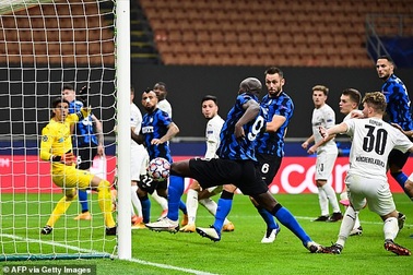 Real Madrid tìm vé đi tiếp, Inter Milan vào thế đường cùng