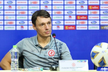 HLV Phnom Penh tuyên bố bất ngờ sau trận thua CLB Viettel