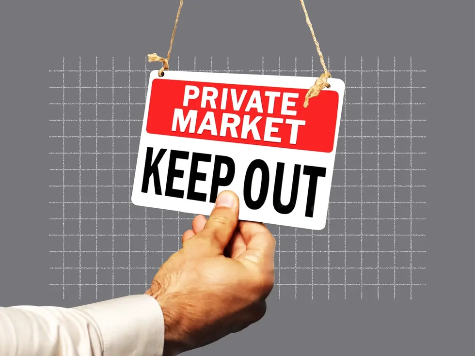 Gen Z giữa vòng xoáy FOMO: Khi nỗi sợ bỏ lỡ thay đổi cuộc chơi tài chính