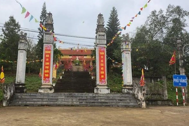 Thủ nhang khu tâm linh Phủ Vàng bị bắt